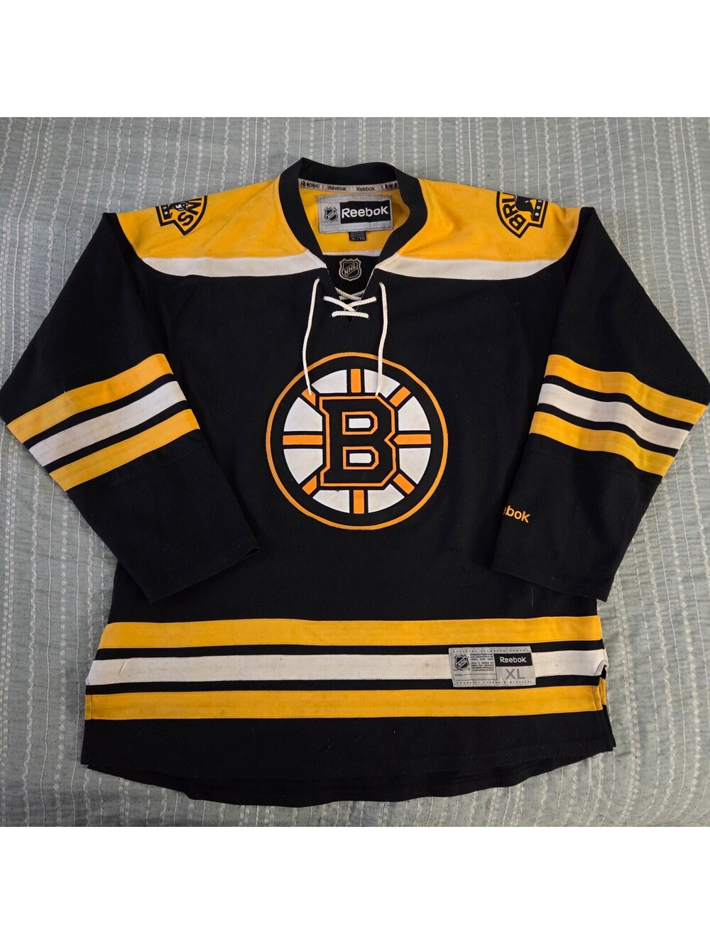 Reebok Boston Bruins NHL Hockey Jersey Black Yellow XL